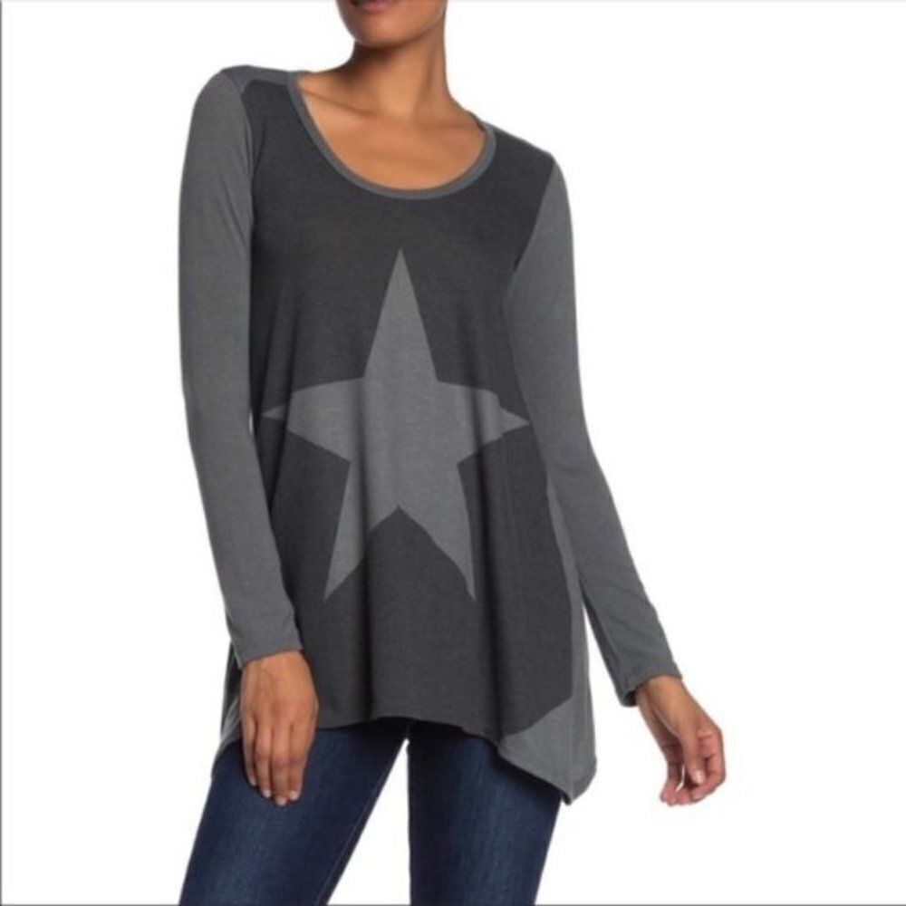 Go Couture Scoop Neck Sharkbite Star Sweater